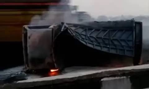 Pick Up Terbakar di Tol Medan-Binjai, Sopir Meninggal