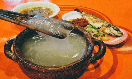 ambuyat makanan khas brunei darussalam