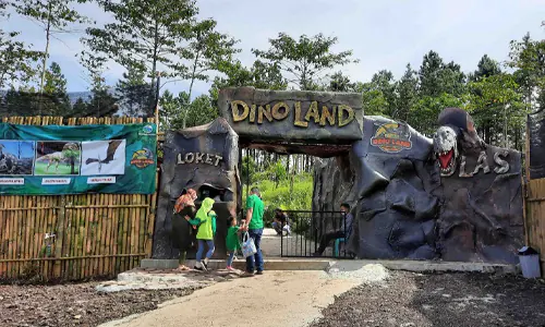 dino land purbalingga