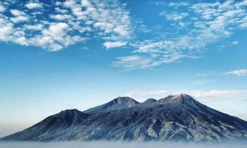 gunung di jawa timur