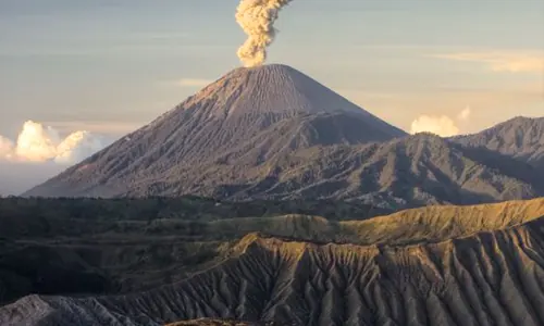 gunung di jawa timur