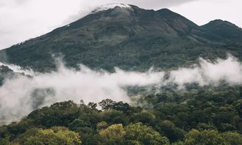 gunung di jawa timur