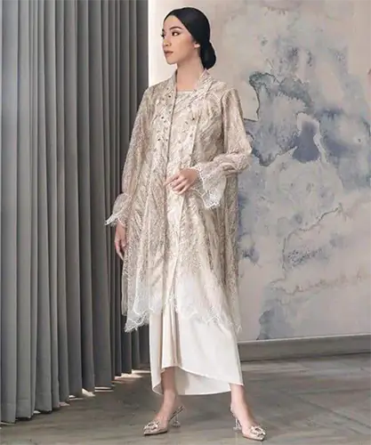 inspirasi kebaya simple tapi mewah untuk orang gemuk