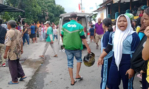 Tabung gas maha asyik bocor