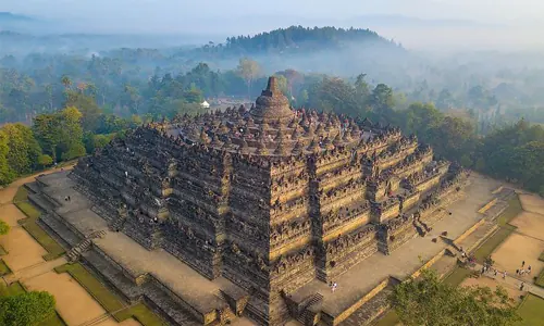 tempat bersejarah di indonesia